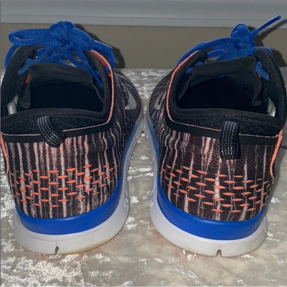 Nike free TR fit 4 sneakers with neon like orange